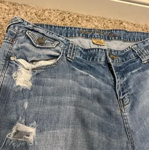 Madison Denim Women’s Distressed Flare Jeans thumbnail 5