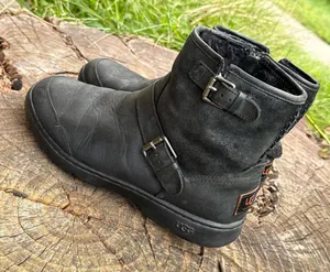 UGG Australia Womens Dawn Winter Boot size 9 thumbnail 1