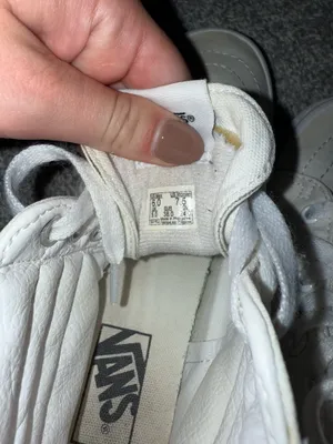 White vans  thumbnail 5