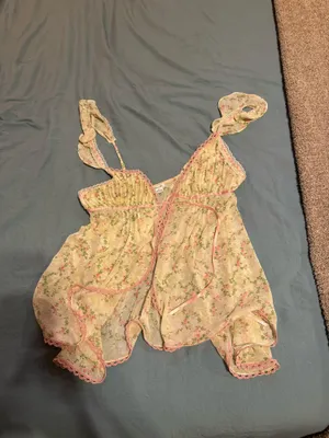 Urban outfitters top thumbnail 2