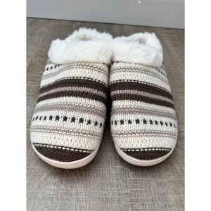 Aerosoles Memory Foam Fur Lined Fair Isle Knit Slippers Womens Medium 6.5 7 7.5 thumbnail 3