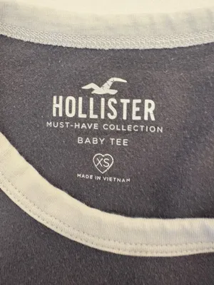 Hollister Baby Tee  thumbnail 2