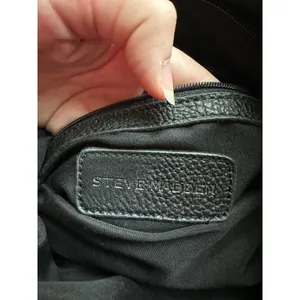 Steve Madden Rose Foldover Magnetic Zip Up Clutch Purse Black Faux Leather EUC . thumbnail 7
