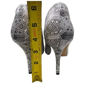 NIcole Miller Women's Black/White Shoes/Heels/Stilettos Size7.5 SKU 1722 thumbnail 4
