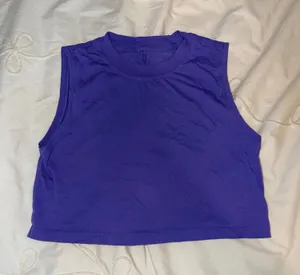 Lululemon Cropped Tank Top thumbnail 1
