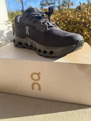 Oncloud women’s  thumbnail 1