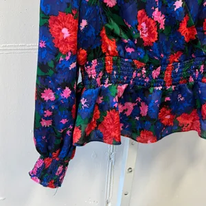 WAYF Floral Wrap V-Neck Smocked Peplum Blouse Long Sleeve Blue Red Small thumbnail 4