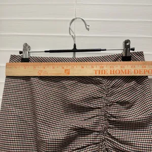 Free People Womens 2 Small Mini Skirt‎ Ruched Plaid Houndstooth Brown Academia thumbnail 6