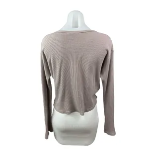 Brandy Melville Beige Taupe Waffle Knit Long Sleeve Henley Thermal Crop Top S/M thumbnail 4