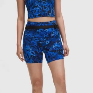 Lululemon | Women's Fast and Free Blue Flow Resplendence High Rise Shorts, 2 thumbnail 11