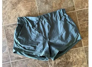 Lululemon Sunsetting Shorts 3" Juniper Size 10 thumbnail 4