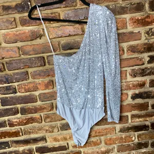 Zara Silver Sequined One Shoulder Long Sleeve Bodysuit Women's Size Large thumbnail 2