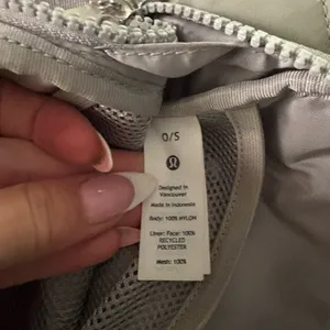 Lululemon Athletica Gray everywhere Belt Bag thumbnail 4
