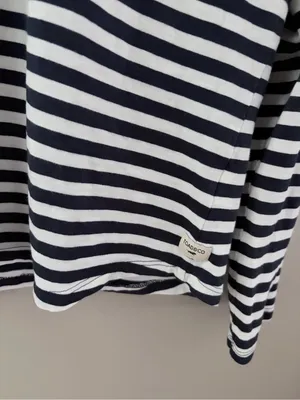 Toad&Co Striped Long Sleeve V-Neck Top Medium Navy Blue White Organic Cotton thumbnail 2