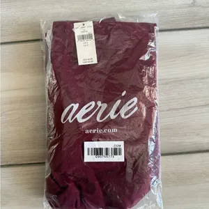 OFFLINE By Aerie Real Me High Waisted Crossover Legging Red Small NWT IN PKG thumbnail 9