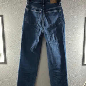 Madewell The Perfect Vintage Wide-Leg Jean in Chartwood Wash thumbnail 9