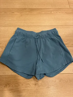 Lululemon Women’s Inner Glow High Rise Short 3” Utility Blue Size 6 thumbnail 2