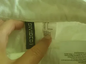 H&M Divided Longer 5inch White Denim Shorts - DIVIDED Size 2 thumbnail 2