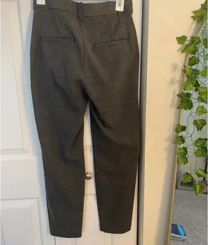 H&M Gray Plaid Dress Pants thumbnail 2
