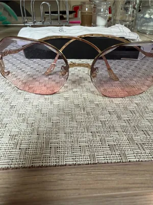 WOWSUN Oversized Geometric Pink Lens Sunglasses Gold Metal Frame thumbnail 2