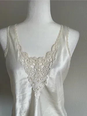 Silk-Look Cream Lace Trim V-Neck Cami Top thumbnail 2