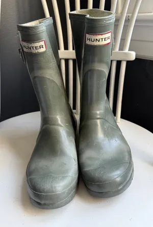 Hunter Original Mid-Calf Rain Boots in Gray, Size 10 thumbnail 1