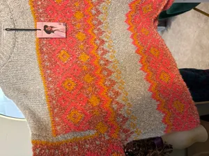 sweater Multiple thumbnail 2