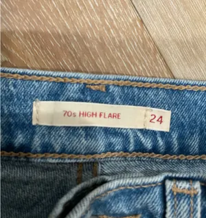 Levi’s 70s High-Rise Flare Jeans thumbnail 3