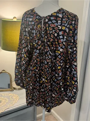 Entro Flowy Geometric Print Blouse Size Large thumbnail 4