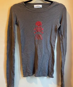 Red Glitter Skull Waffle Shirt thumbnail 1