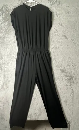 Vuori Lux Crew Jumpsuit Women’s Medium Black Short Sleeve Stretch Athleisure thumbnail 1