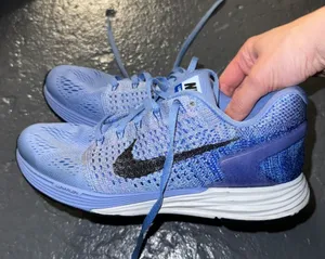 Nike sneaks thumbnail 1