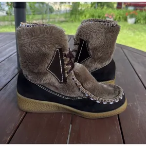 Vintage Snowland Faux Fur Suede Boots Sherpa Lined Lace Up Retro Winter Size 7 thumbnail 4