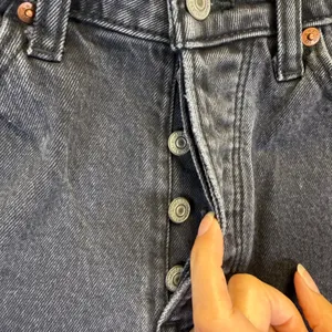 Abercrombie &‎ Fitch The Dad High Rise Curve Love Distressed Black Jeans 26 2S thumbnail 4