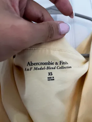 Abercrombie Off-The-Shoulder Top thumbnail 3