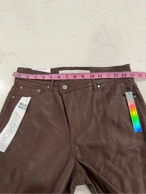 Tinseltown Brown Faux Leather Cropped Jeans thumbnail 9