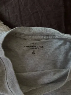 Abercrombie tee thumbnail 2