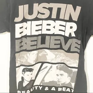 Justin Bieber Size XS Beauty and The Beat Believe Concert Crewneck Short Sleeve‎ thumbnail 2