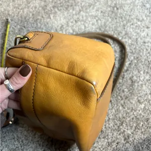 Fossil Leather Crossbody Bag thumbnail 5