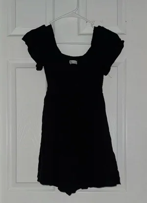 Hollister dress  thumbnail 1