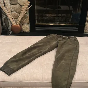 Uniqlo 100% Cotton Camo Drawstring Joggers Size Small thumbnail 6