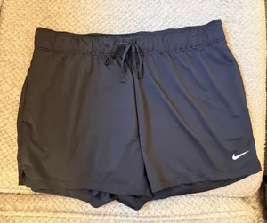 Nike Women's Dri-Fit Training Shorts Black Size L DA0319-013 thumbnail 1