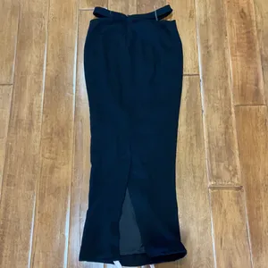 House Of CB black slim fit maxi skirt thumbnail 3