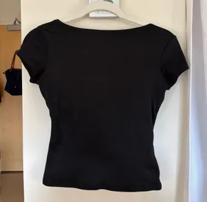 Open Back Short Sleeve Top Black thumbnail 1