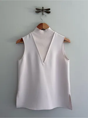 Theory Women's Beige Mock Neck Ribbed Sleeveless Tank Top Shirt Size Small thumbnail 2