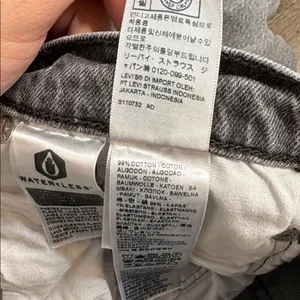 Levi's 501 Jeans Women 28x30 Grey Denim Original Fit Button Fly Stretch 5 Pocket thumbnail 12