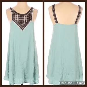 Umgee Sleeveless Mint Green Bead & Metallic Detail Short Shift Dress S thumbnail 2