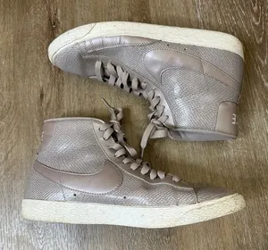 Nike‎ Blazer Mid Metallic Purple Snakeskin Sneakers 9 thumbnail 1