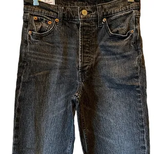 GAP Cheeky Straight High Rise Jeans‎ thumbnail 2