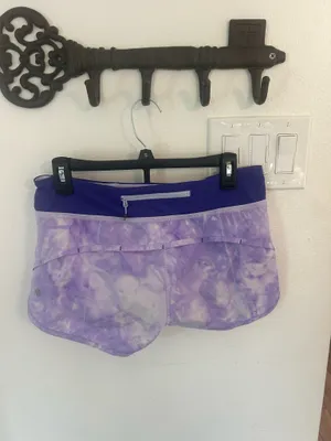 Vintage lululemon Tie-Dye Women's speed up shorts thumbnail 3